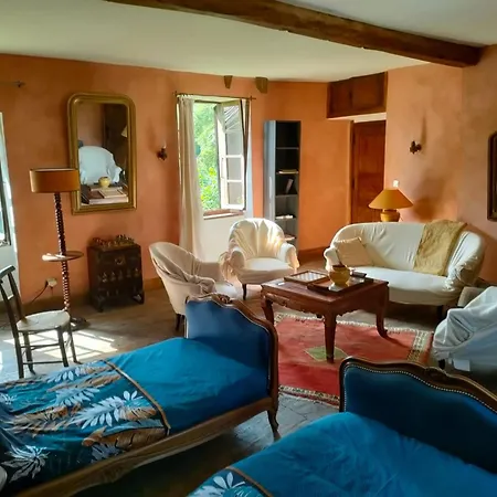 Aile De La Maison De Chouliou * Balagueres