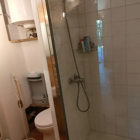 Aile De La Maison De Chouliou Lägenhet *