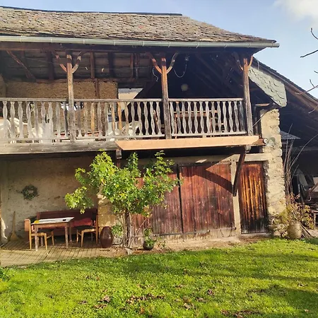 Aile De La Maison De Chouliou Balagueres