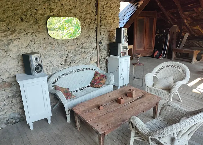 Aile De La Maison De Chouliou *