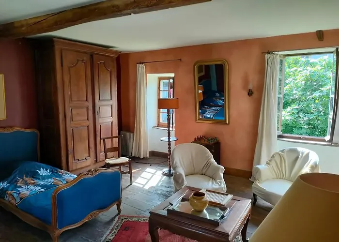 Aile De La Maison De Chouliou * Balagueres